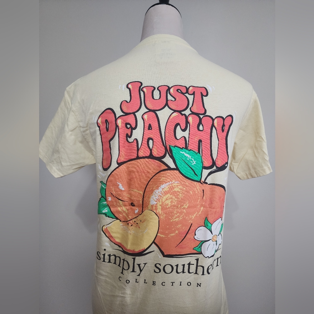 Simply Southern 'Just Peachy' Graphic Tee